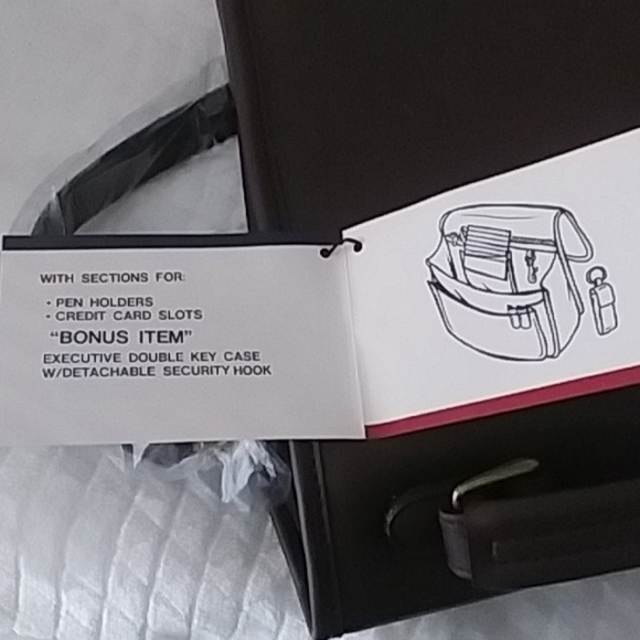 NWT. Mocca Handbag - Picture 9 of 9